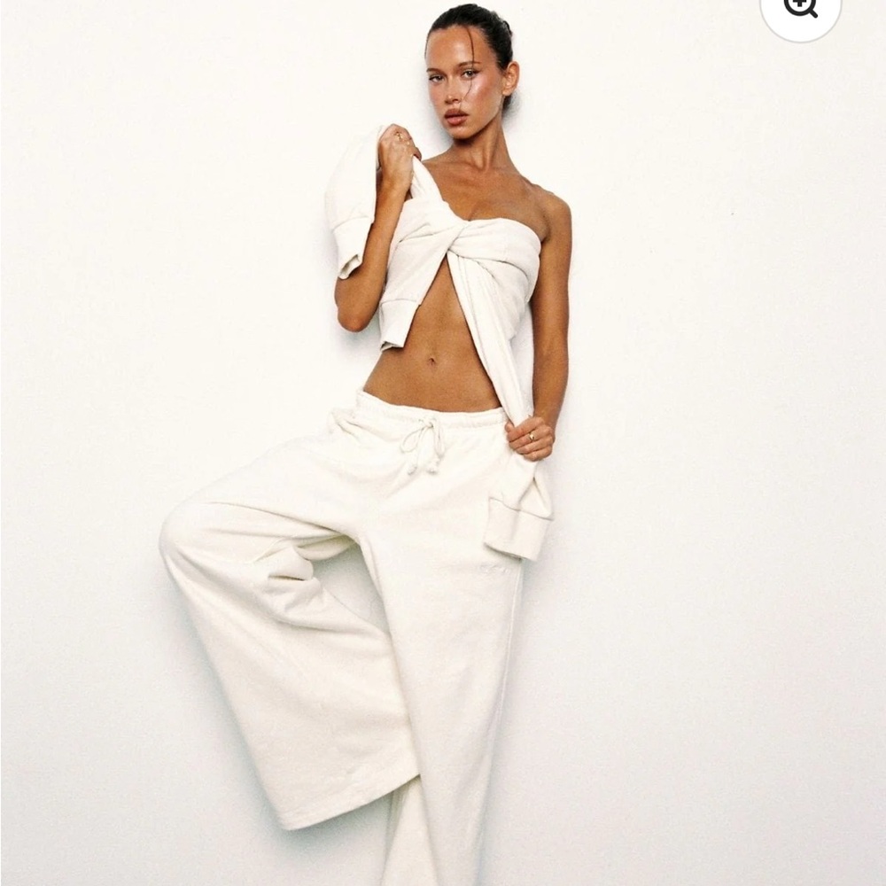 IM CSB Crop Shop Boutique Cream Wide Leg Pants - Picture 2 of 4